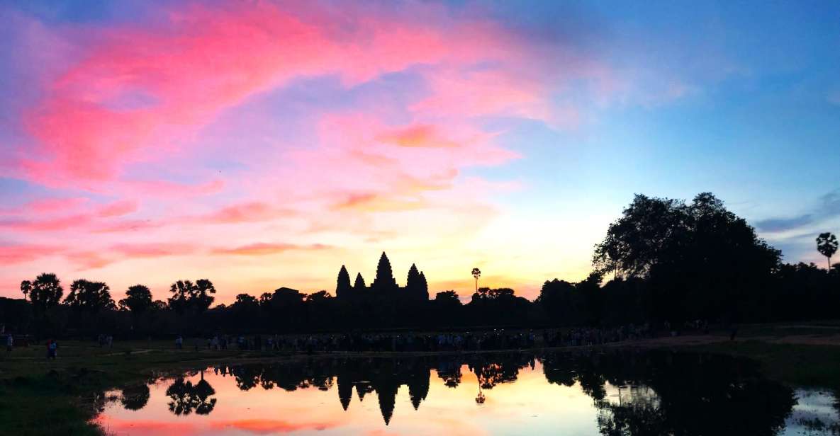 Angkor Wat Sunrise Small Group Private Tour - Key Points