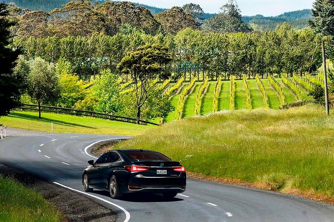 Auckland Airport & Ground Transfers - Private Luxury Car/ Van. - Key Points