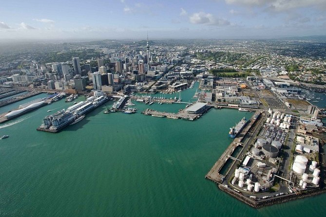 Auckland Airport to Whangaparaoa - Gulf Harbour Luxury Transfers - Key Points