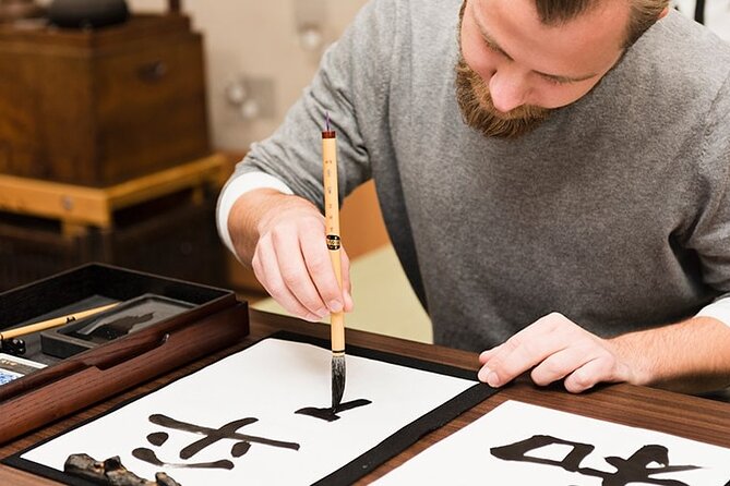 Calligraphy Workshop in Namba - Key Points