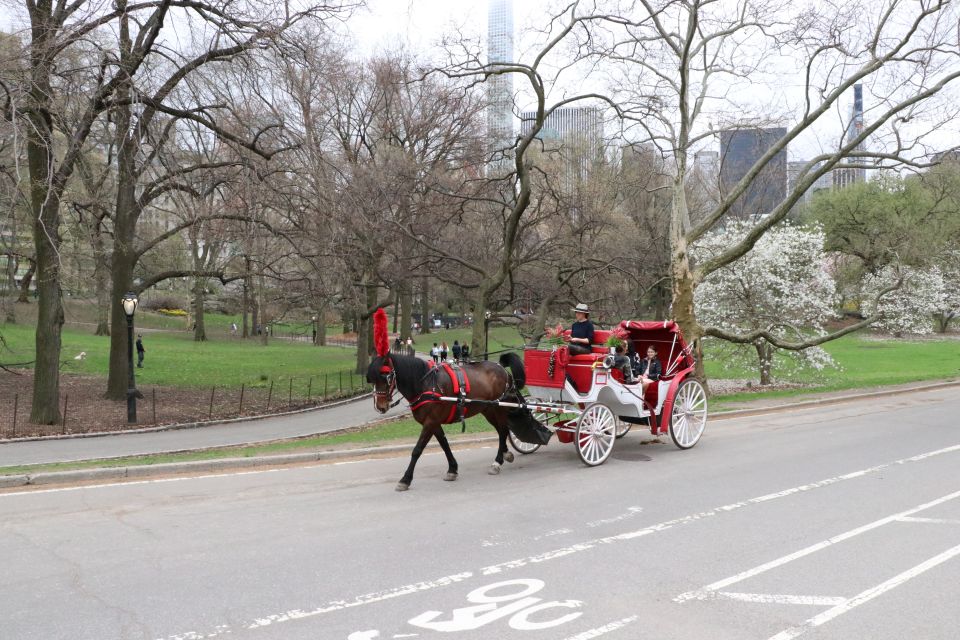 Carriage Ride To/From Tavern on the Green (Up to 4 Adults) - Key Points