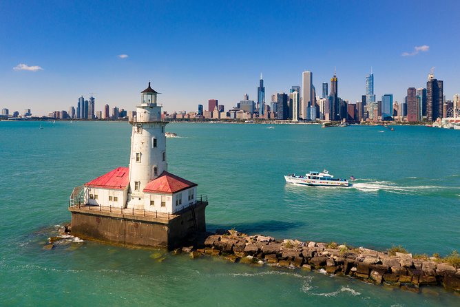 Chicago Urban Adventure River and Lake Cruise - Key Points