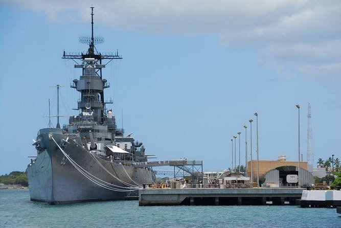 Deluxe Pearl Harbor USS Arizona Memorial and Honolulu City Tour - Key Points