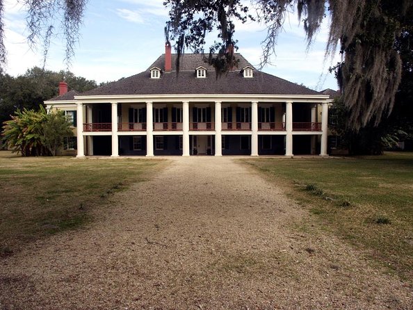 Destrehan Plantation and Large Airboat Tour From New Orleans - Key Points