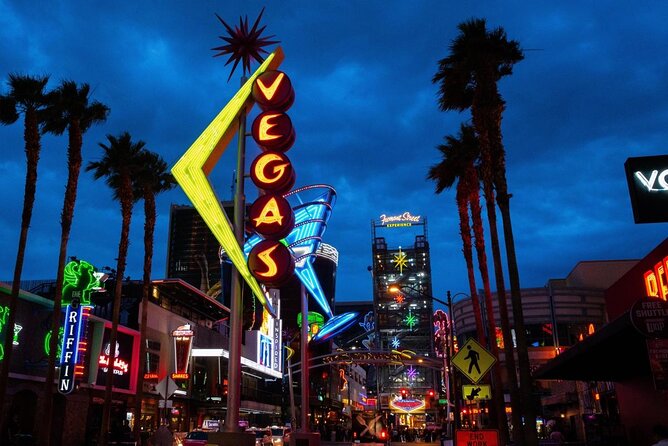 Downtown Las Vegas Sightseeing and Foodie Tour - Key Points