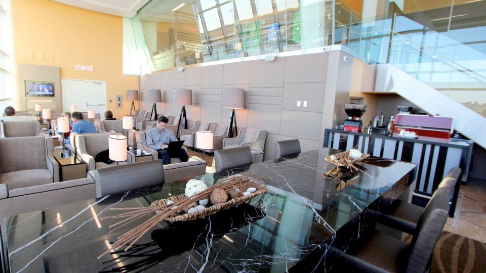 Edmonton International Airport (YEG): Premium Lounge Entry - Key Points
