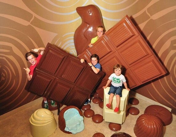 Entry to Pannys Amazing World of Chocolate at Phillip Island Chocolate Factory - Key Points