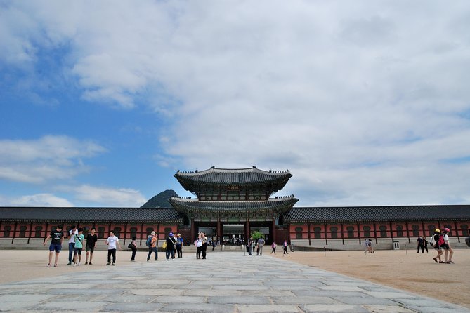 Full-Day Palace Tour in Seoul - Key Points
