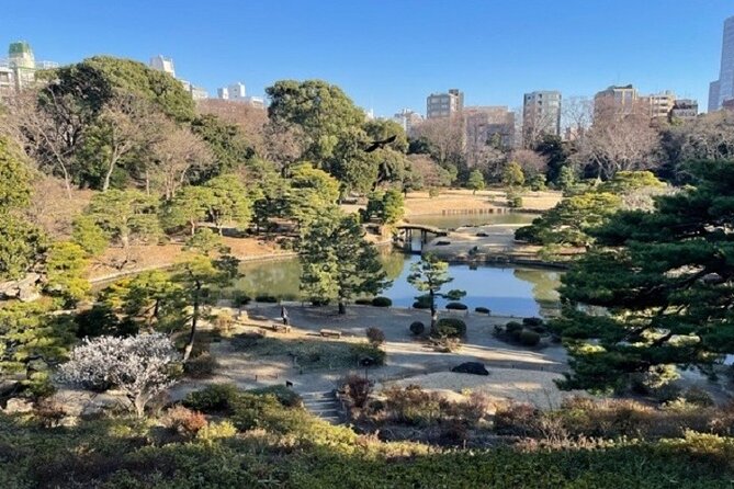 HEN AI TOKYO Rikugien Gardens Tour With Garden Expert - Key Points