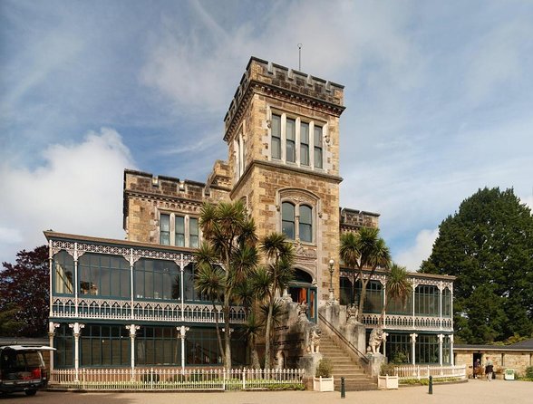 Heritage City and Larnach Castle Van Tour With Historian Guide - Key Points