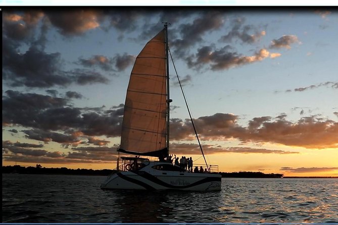 Hervey Bay Champagne Sunset Sail - Traveler Reviews