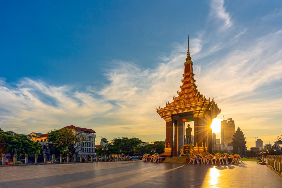 Hidden Phnom Penh City Guided Tour, Royal Palace, Wat Phnom - Key Points