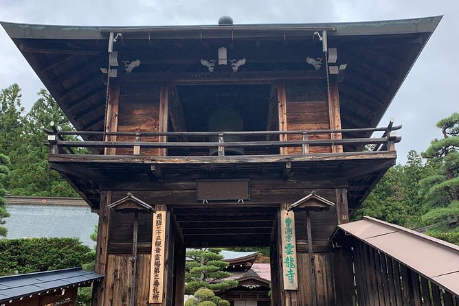 Higashiyama Walking Course in Takayama City Guide (About 70 Min) - Key Points