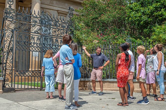 Historic Charleston Walking Tour: Rainbow Row, Churches, and More - Key Points