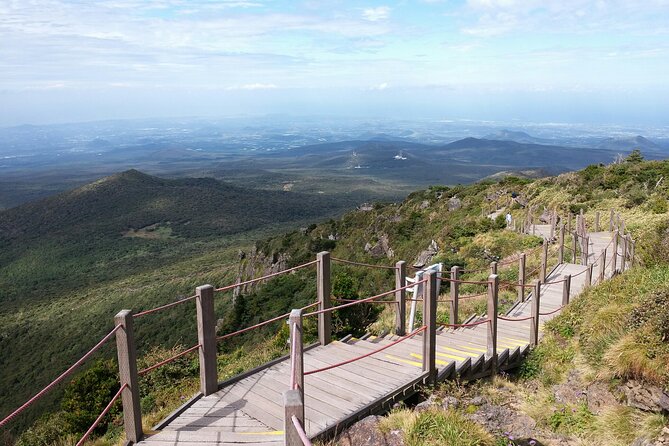 Jeju Island Private Taxi Hallasan Hiking Trail Transfer - One Way - Key Points