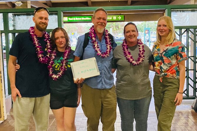 Kauai Airport Lei Greeting - Key Points