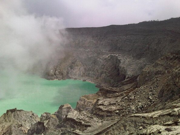 Kawah Ijen Midnight Blue Flame Tour Package - Key Points