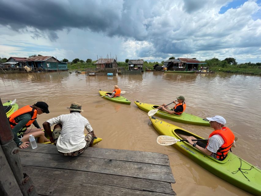 Kayaking on the Lake & Floating Village - Key Points