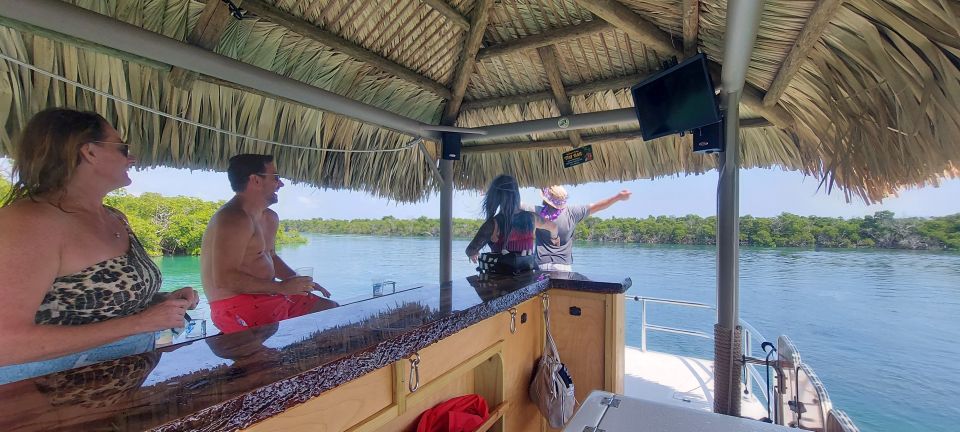 Key West: Private Tiki Bar Party Boat & Mini Sandbar - Key Points
