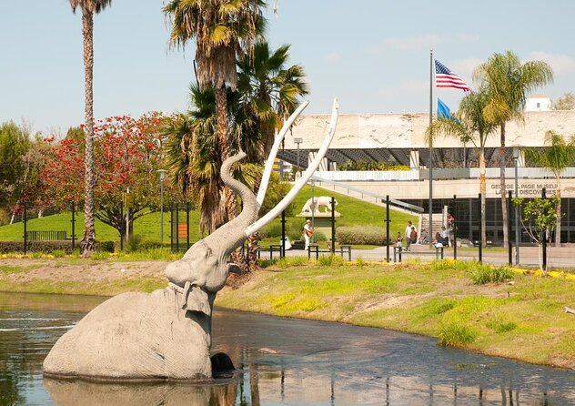 La Brea Tar Pits and Museum Admission Ticket With Excavator Tour - Key Points