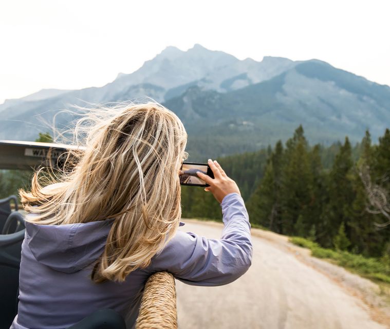 Lake Louise: Open-Top Shuttle to Moraine and Lake Louise - Key Points