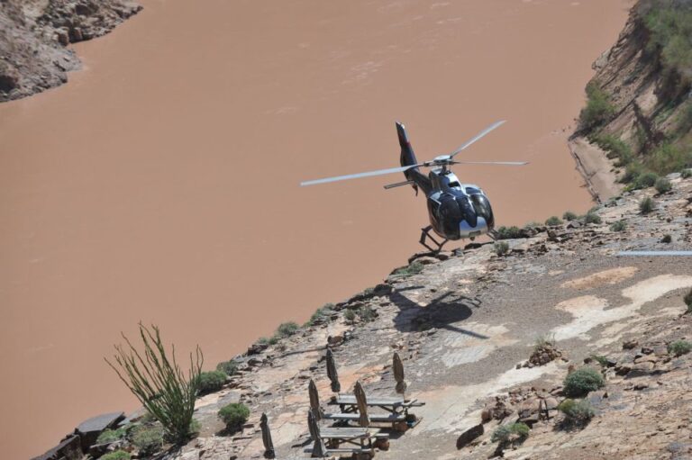 Las Vegas: Grand Canyon West Helicopter Experience