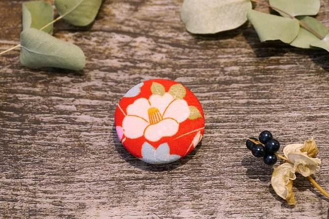 Make Unique Items With Kimono Fabric in a Café Kimono Fabric Badge (38mm) - Key Points