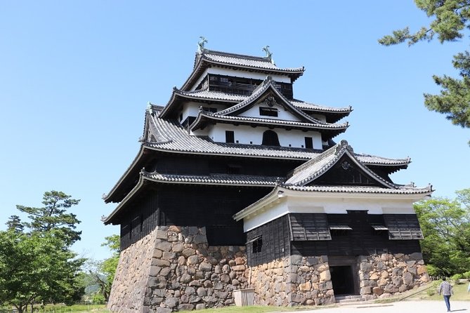Matsue/Izumo Taisha Shrine Full-Day Private Trip With Government-Licensed Guide - Key Points