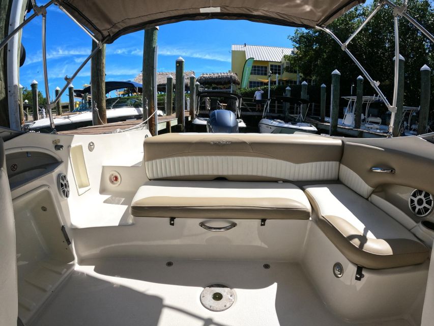Miami: 24-Foot Private Boat for up to 8 People - Key Points