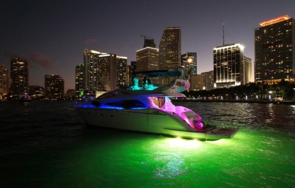 Miami Yacht Rental With Jetski, Paddleboards, Inflatables - Key Points