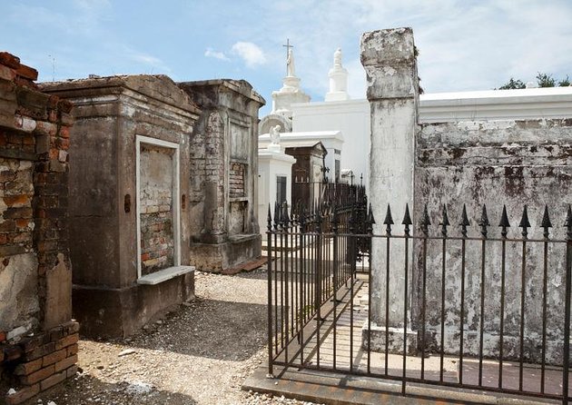 New Orleans Dead of Night Ghosts and Cemetery Bus Tour - Key Points