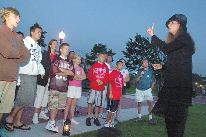 Newport Old Town Family-Friendly Ghost Tour - Key Points