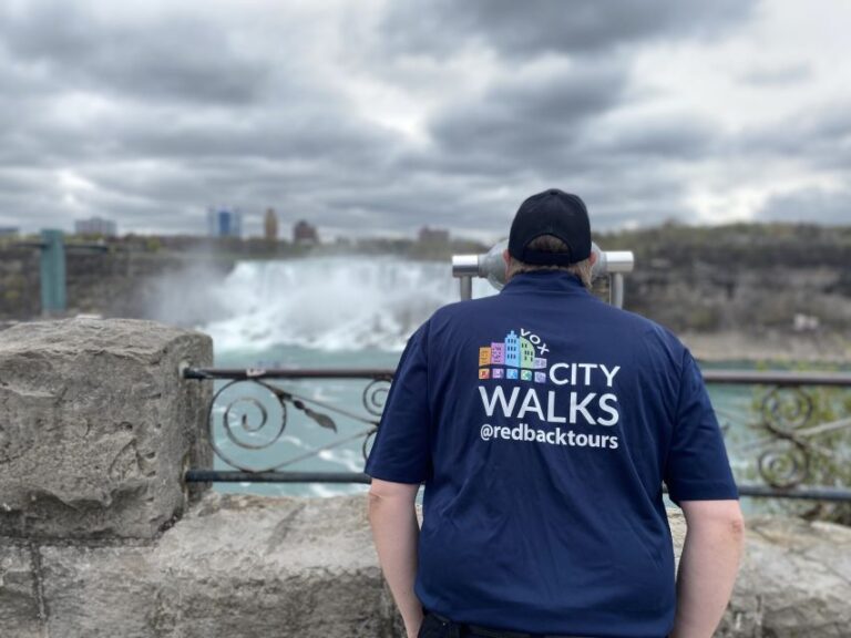 Niagara Falls, Canada: Guided Walking Tour