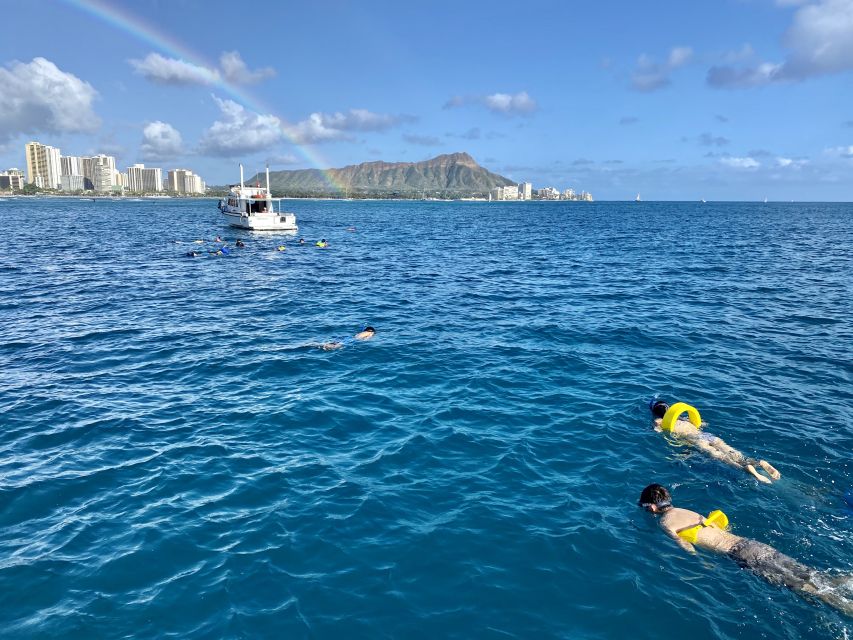 Oahu: Honolulu Private Catamaran Cruise With Snorkeling - Key Points