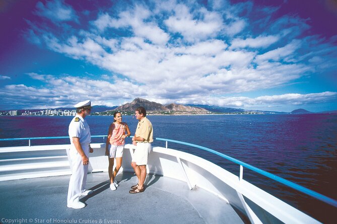 Oahu Whale-Watching Cruise With Breakfast or Lunch Option