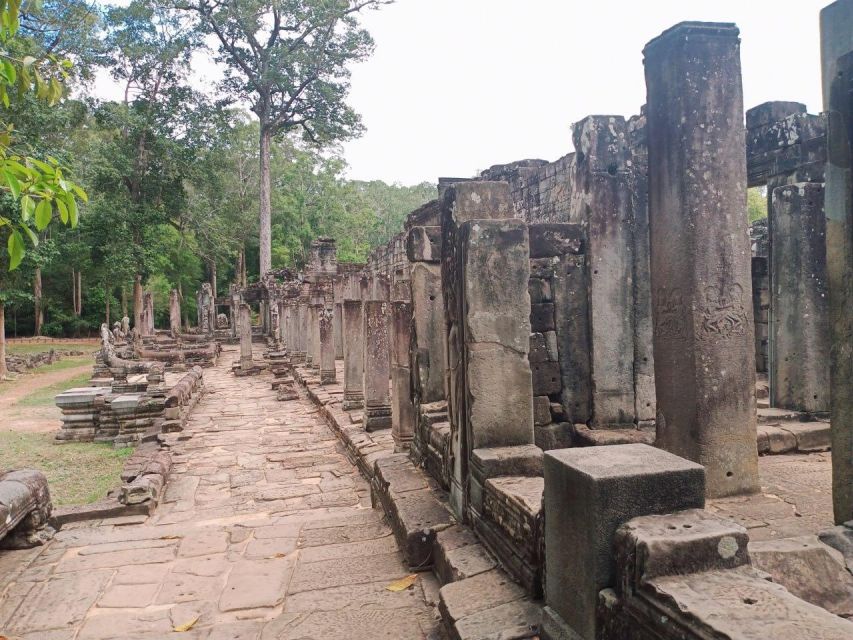 One Day Shared Trip to Angkor Temples With Sunset - Key Points