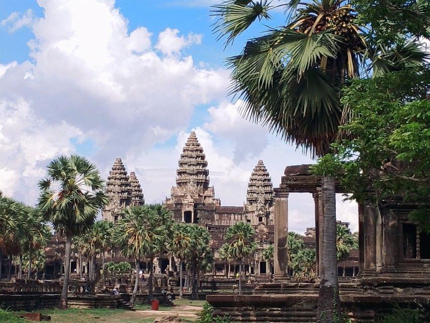 One Day Temple Tour to Angkor Wat, Angkor Thom & Taprohm - Key Points