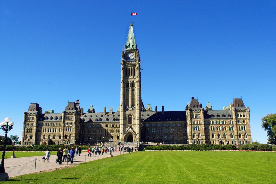 Ottawa Private Tour With a Local - Key Points