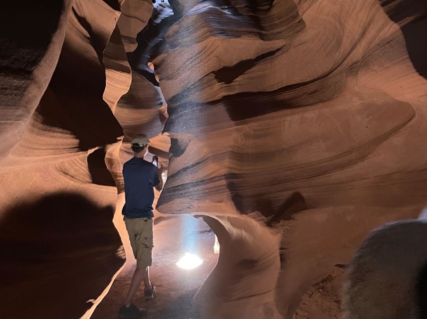 Page: Upper & Lower Antelope Canyon Combo Day Trip - Key Points