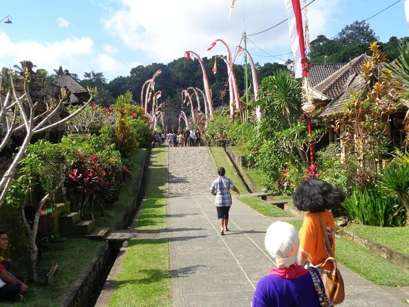 Penglipuran Traditional Village Tour With Swing, Rice Terrace, and Temple - Key Points