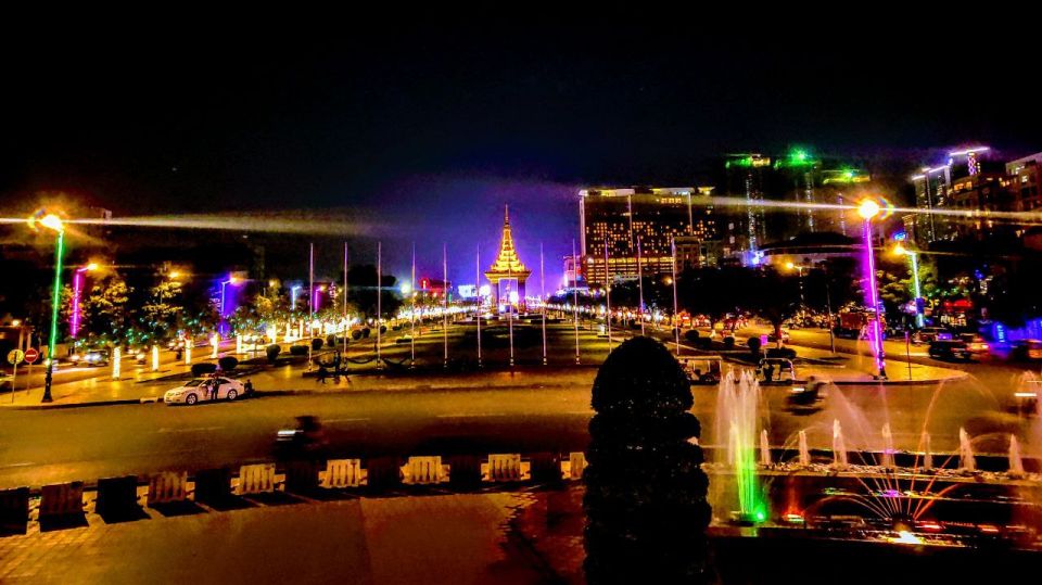 Phnom Penh Evening Cruising by Traditional Tuk-Tuk - Key Points