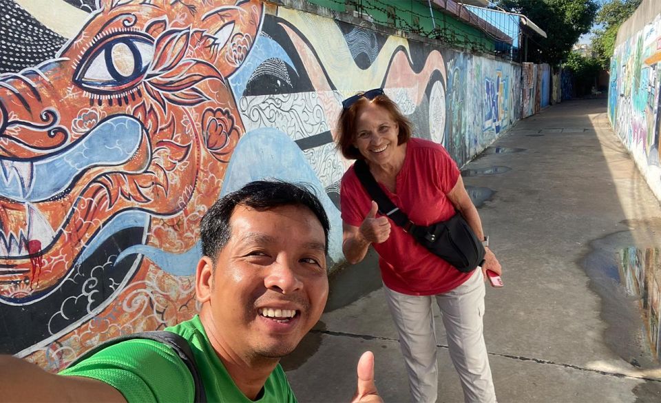 Phnom Penh: Morning Foodie & Street Art Tour by Tuk-Tuk - Key Points