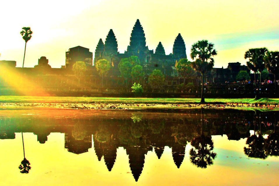 Private 2-Days Discover the Major Temple & Floating Village - Key Points