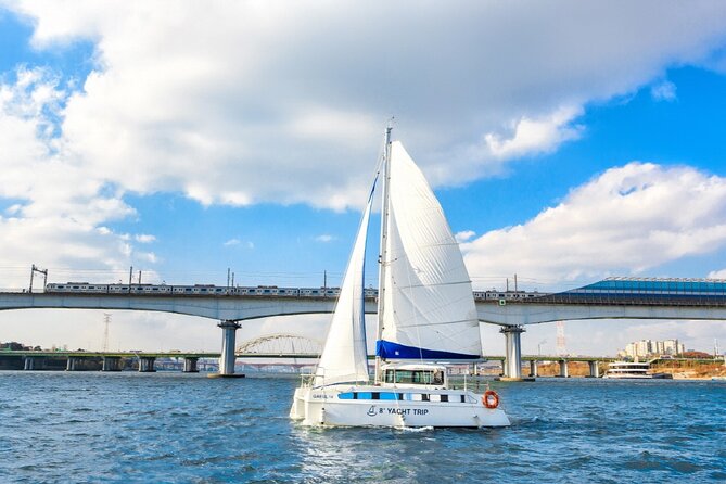 Private Catamaran Yacht Tour in Han River - Key Points