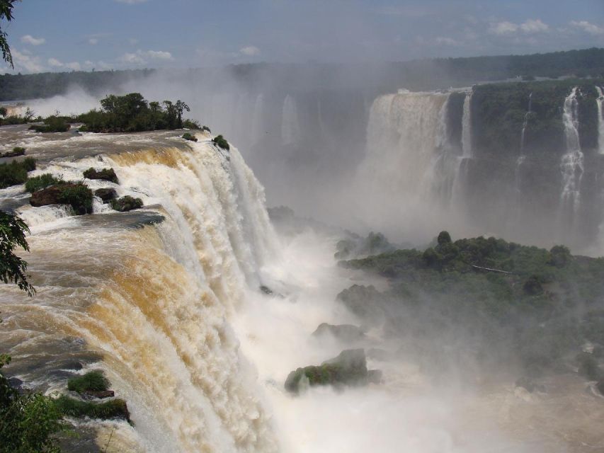 Private- Discover Brazilian and Argentine Falls in 2 Days. - Key Points