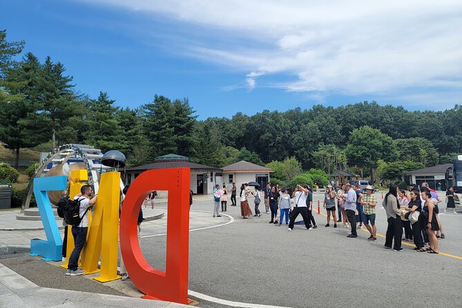 Private DMZ(Demilitarized Zone) Tour With DMZ Experts - Traveler Experience