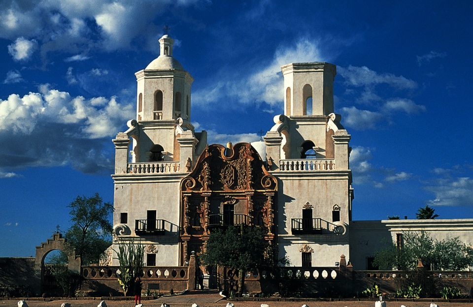Private Guided Tour of Tombstone and San Xavier Del Bac - Key Points
