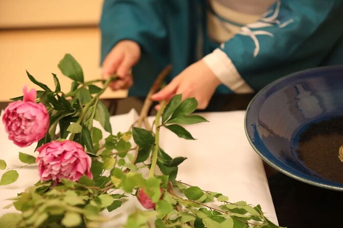Private Japanese Traditional Flower Arrangement in Tokyo - Key Points