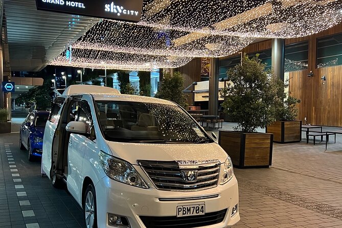 Private Mini Van Transfer From Auckland City To Auckland Airport - Key Points