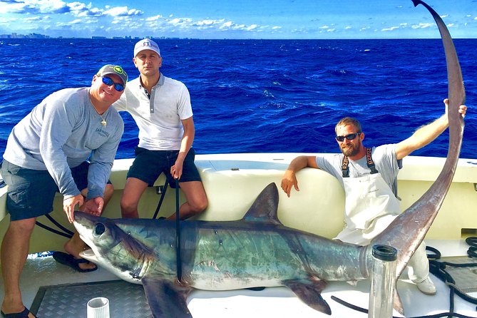 Private Sportfishing Charter For Up To 6 People - Key Points